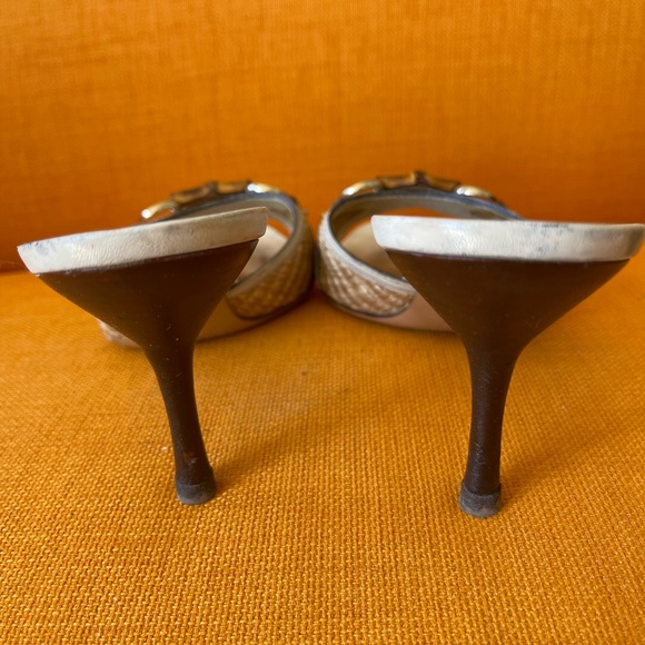 GUCCI LOGO HEELS - Picture 6 of 9